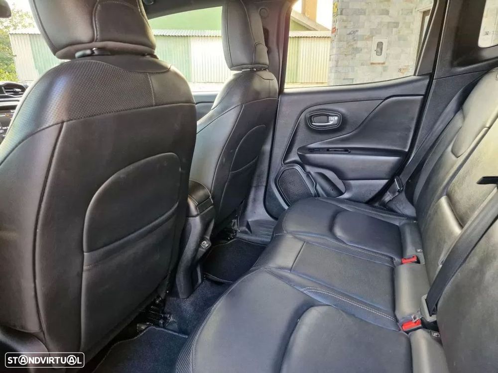 Jeep Renegade 1.0 T Limited - 17