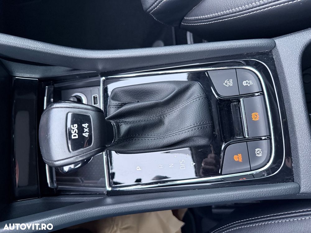 Skoda Karoq 2.0 TDI SCR 4x4 DSG Style - 12