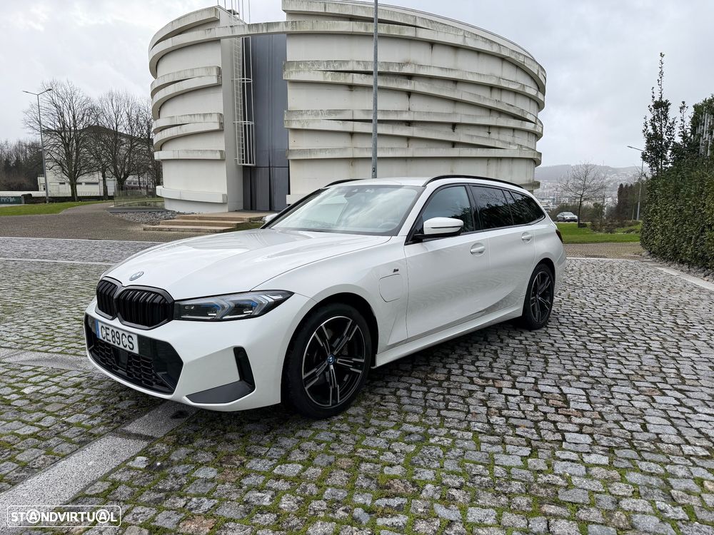 BMW 330 e Aut. M Sport - 1