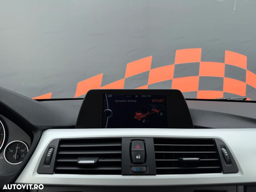 BMW Seria 3 320d Efficient Dynamics Edition Blue Perf. - 13