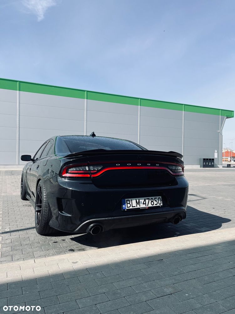 Dodge Charger 5.7 R/T - 8