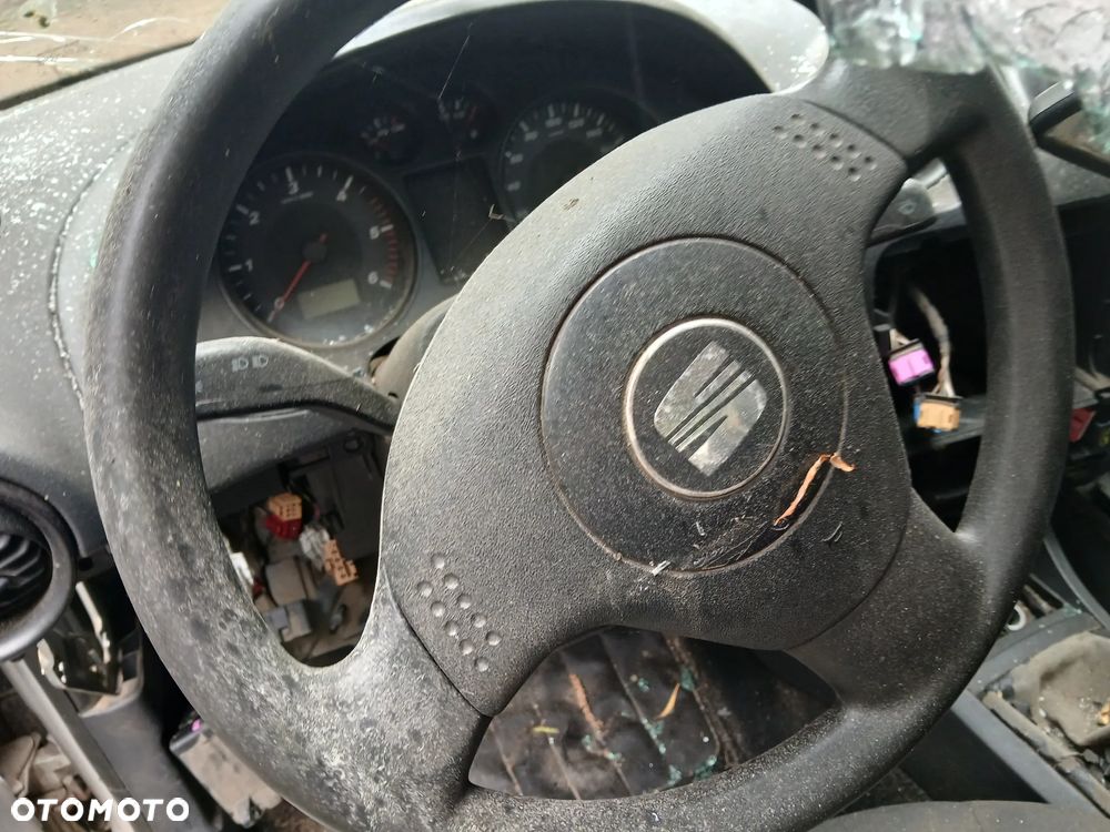 seat ibiza III 6L fotel fotele kanapa deska kokpit podsufitka boczek boczki klamka podłokietnik licznik - 3