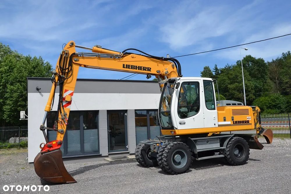 Liebherr A900 C - 1
