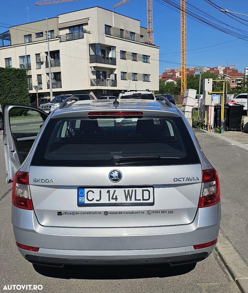 Skoda Octavia 1.6 TDI DSG Ambition - 4