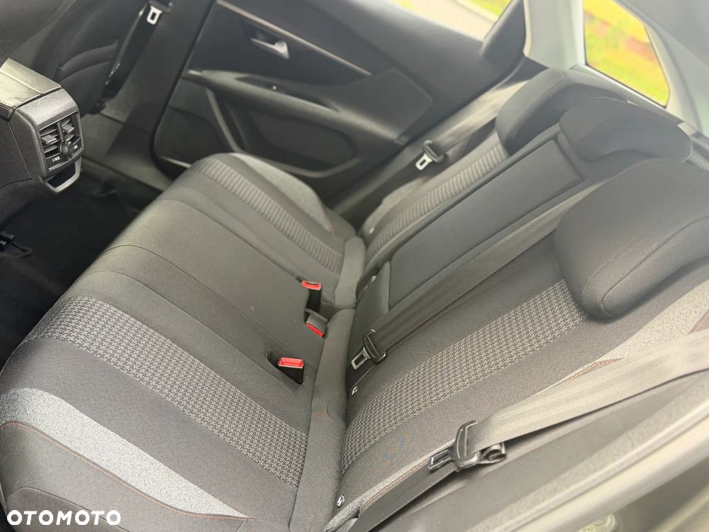 Peugeot 3008 PureTech 130 Stop & Start GPF Active Business-Paket - 24