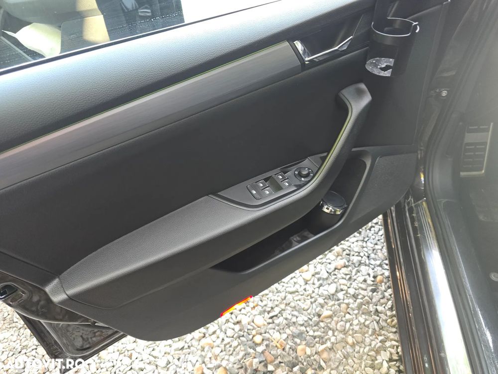 Skoda Superb 2.0 TDI DSG Ambition - 14