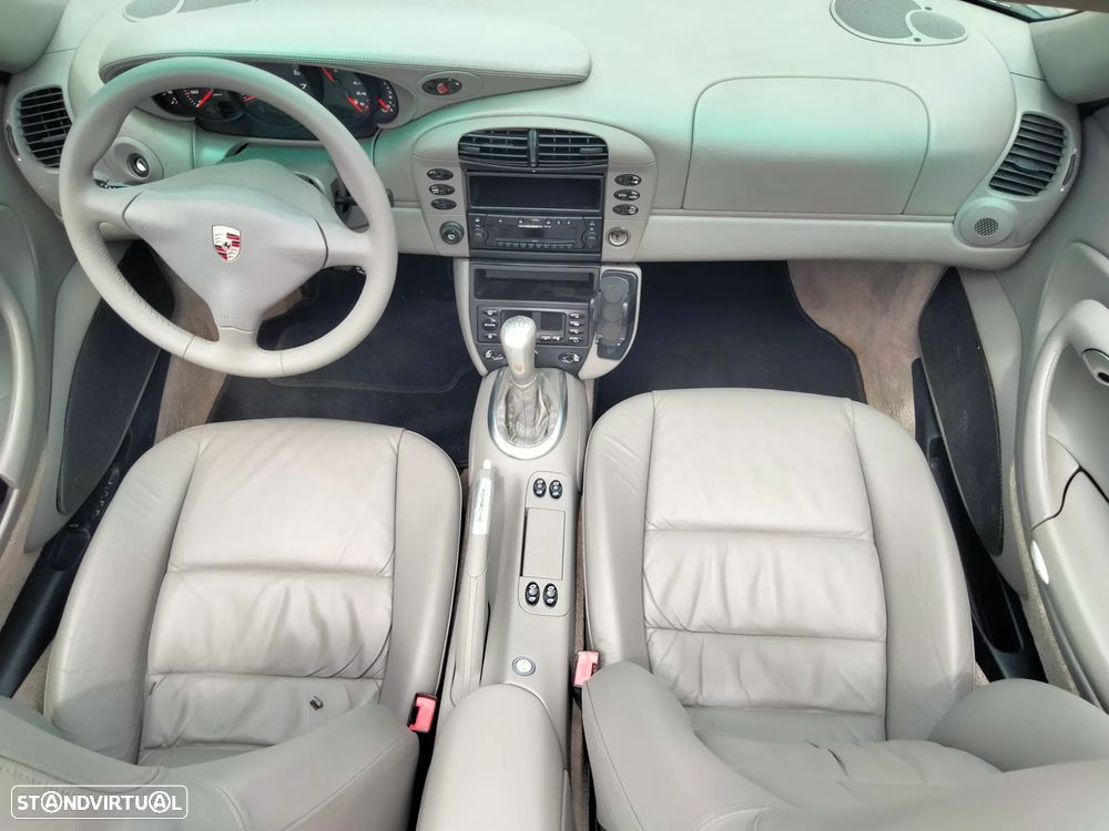 Porsche 911 Série F - 27