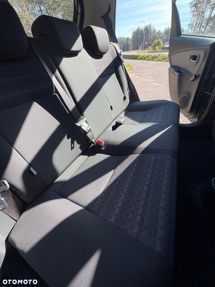 Toyota Yaris - 15