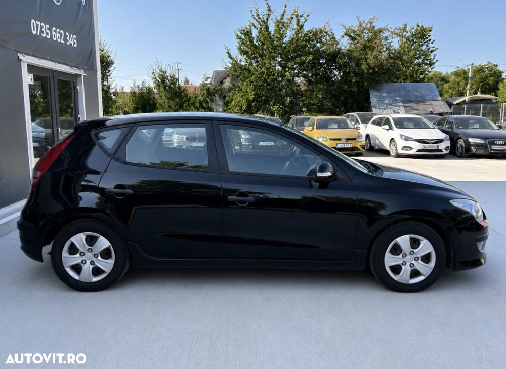 Hyundai i30 1.4MPi Highway - 11