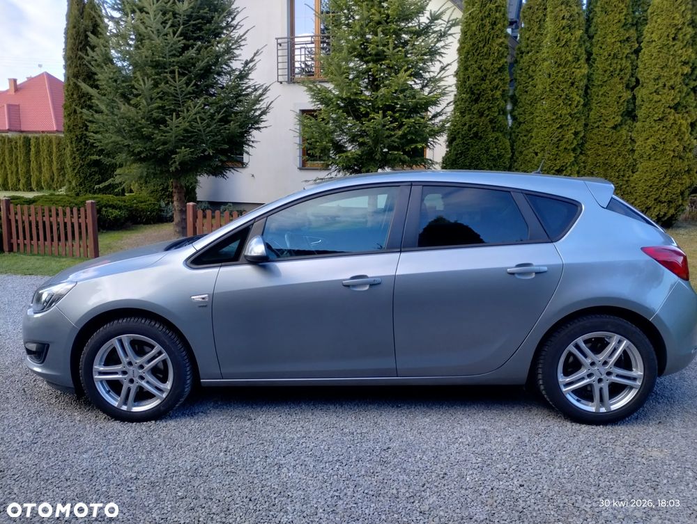 Opel Astra 1.7 CDTI DPF ENERGY - 9