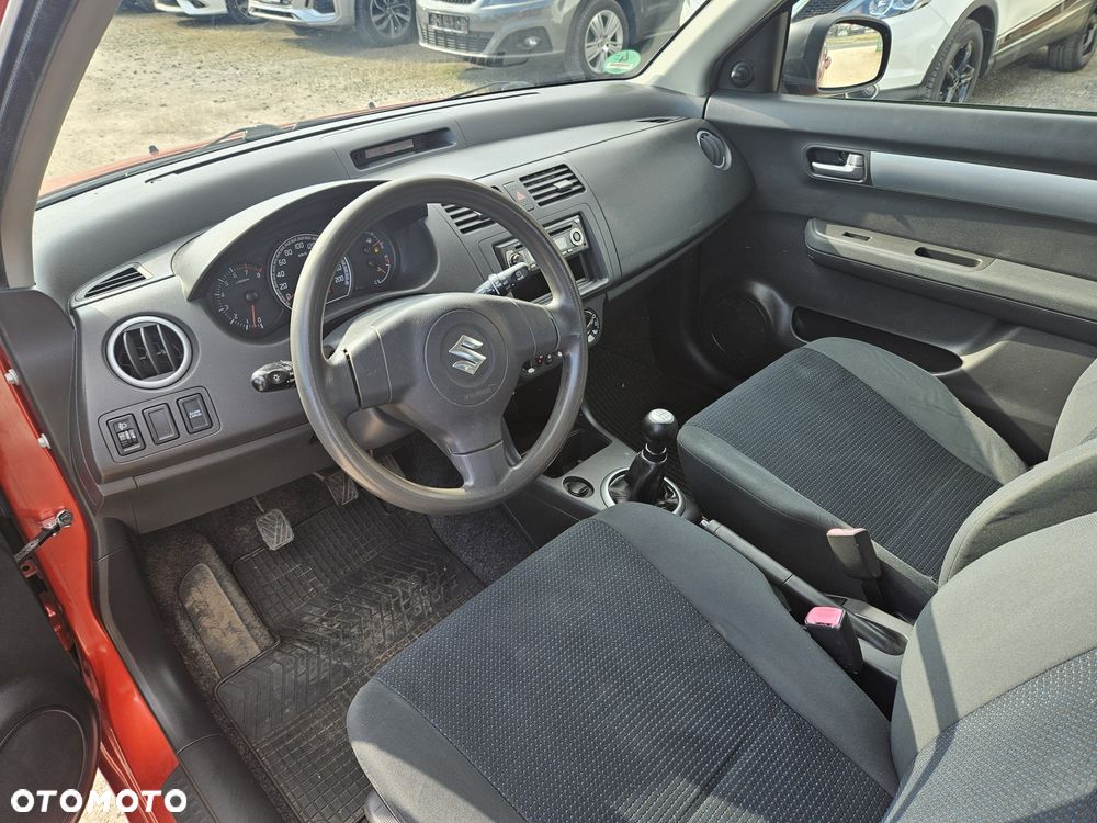 Suzuki Swift - 6