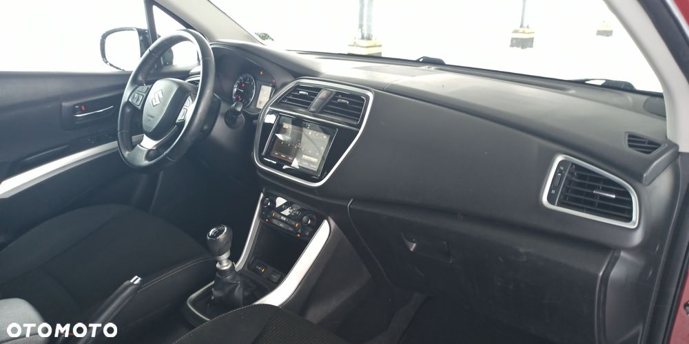 Suzuki SX4 S-Cross 1.6 DDiS 4x2 limited+ - 32