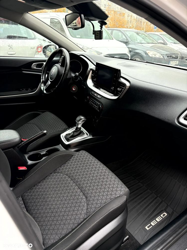 Kia Ceed 1.4 T-GDI M DCT - 10