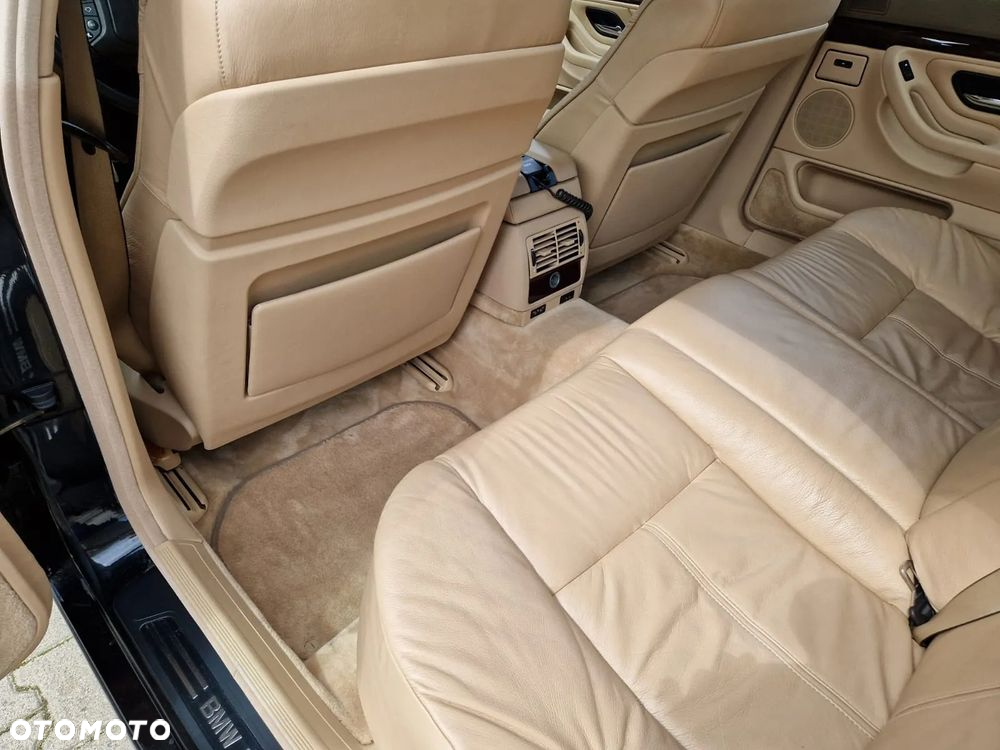 BMW Seria 7 740i - 20