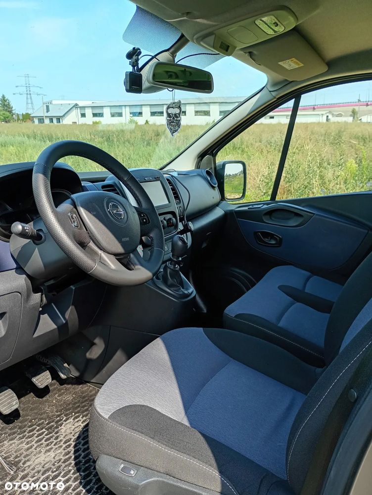 Opel Vivaro - 17
