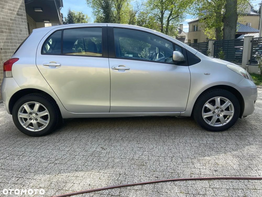 Toyota Yaris 1.33 Luna - 4