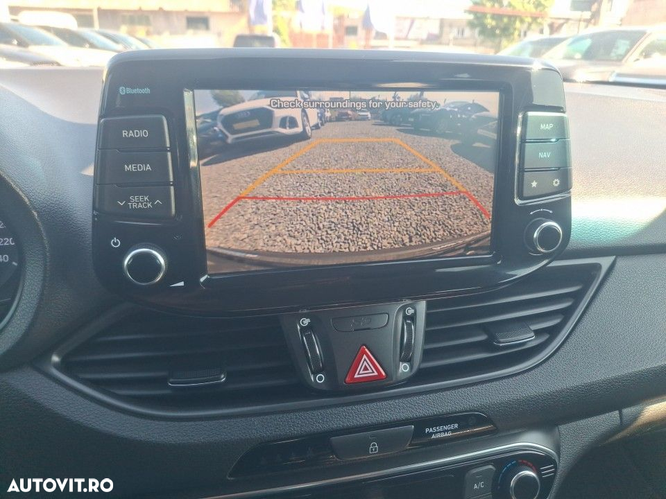 Hyundai i30 - 23