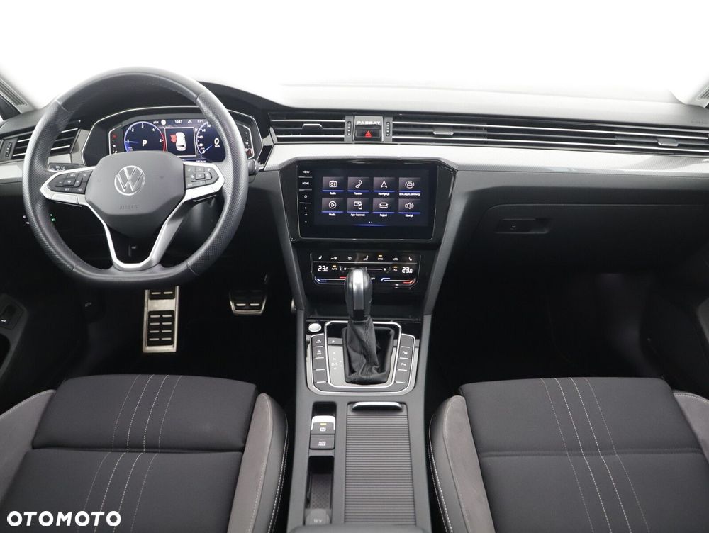 Volkswagen Passat Alltrack - 11