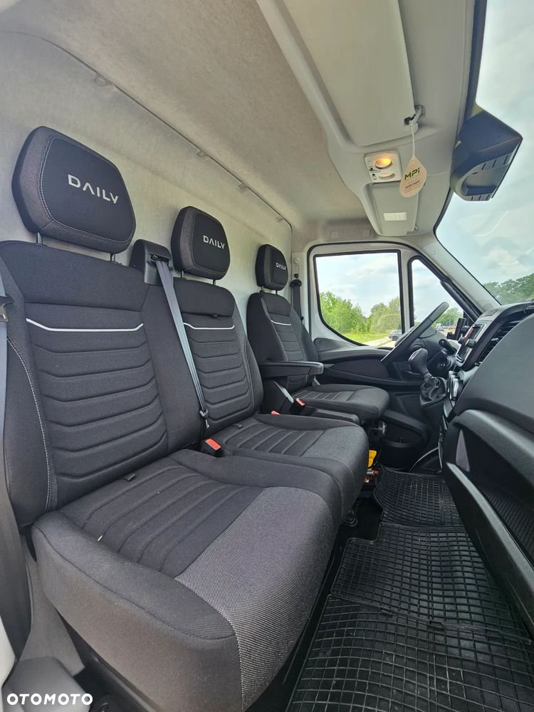 Iveco DAILY - 23
