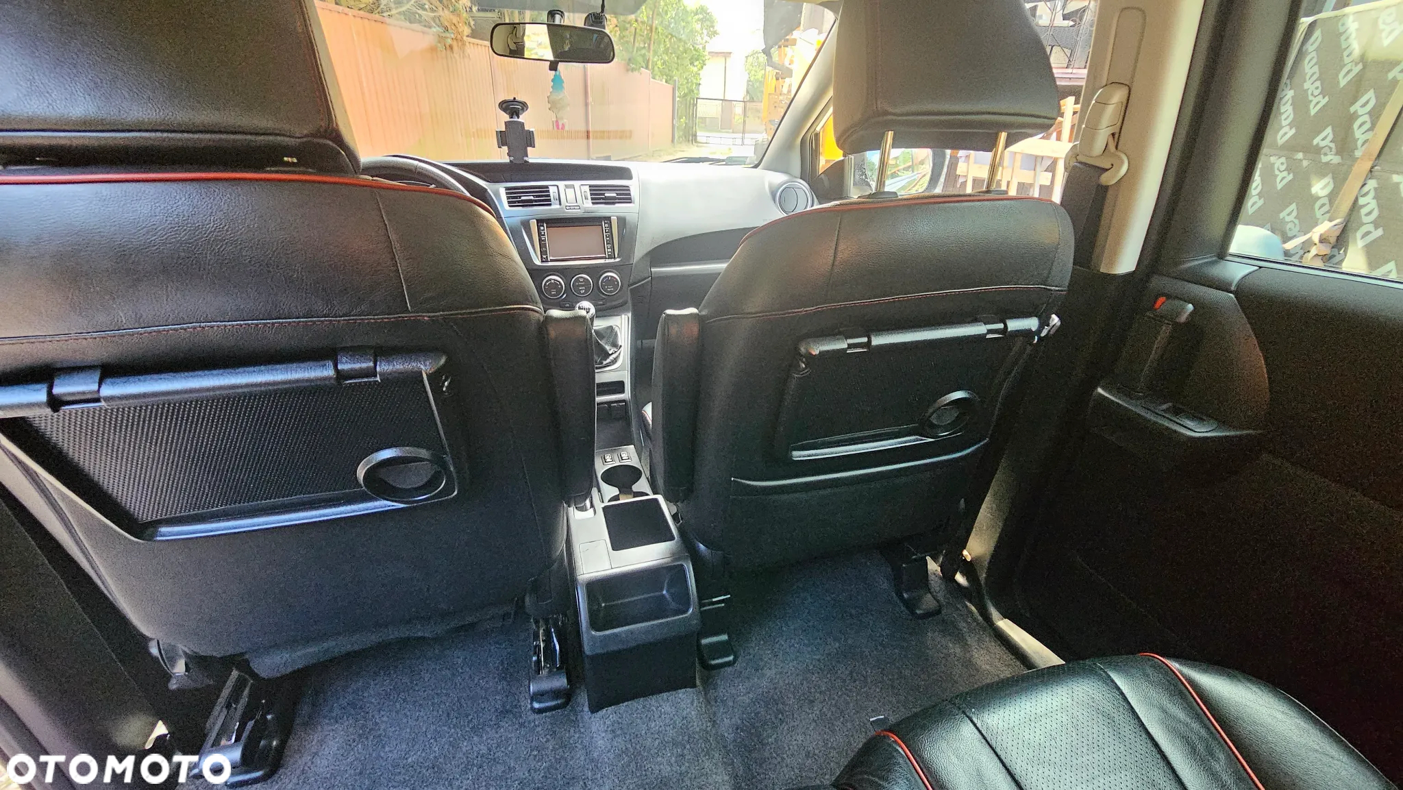Mazda 5 - 10