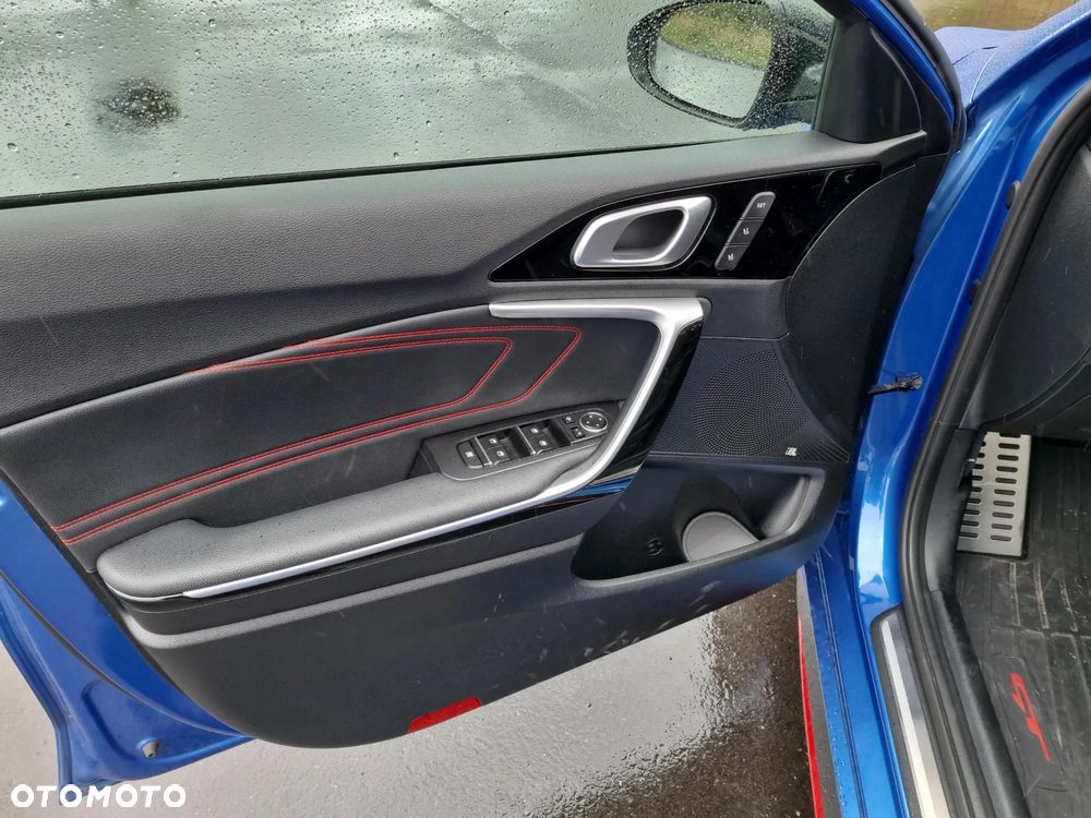 Kia ProCeed 1.6 T-GDI GT DCT - 10