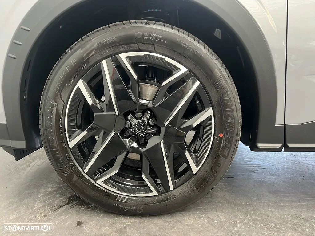 Peugeot 3008 1.2 Hybrid Allure e-DCS6 - 16