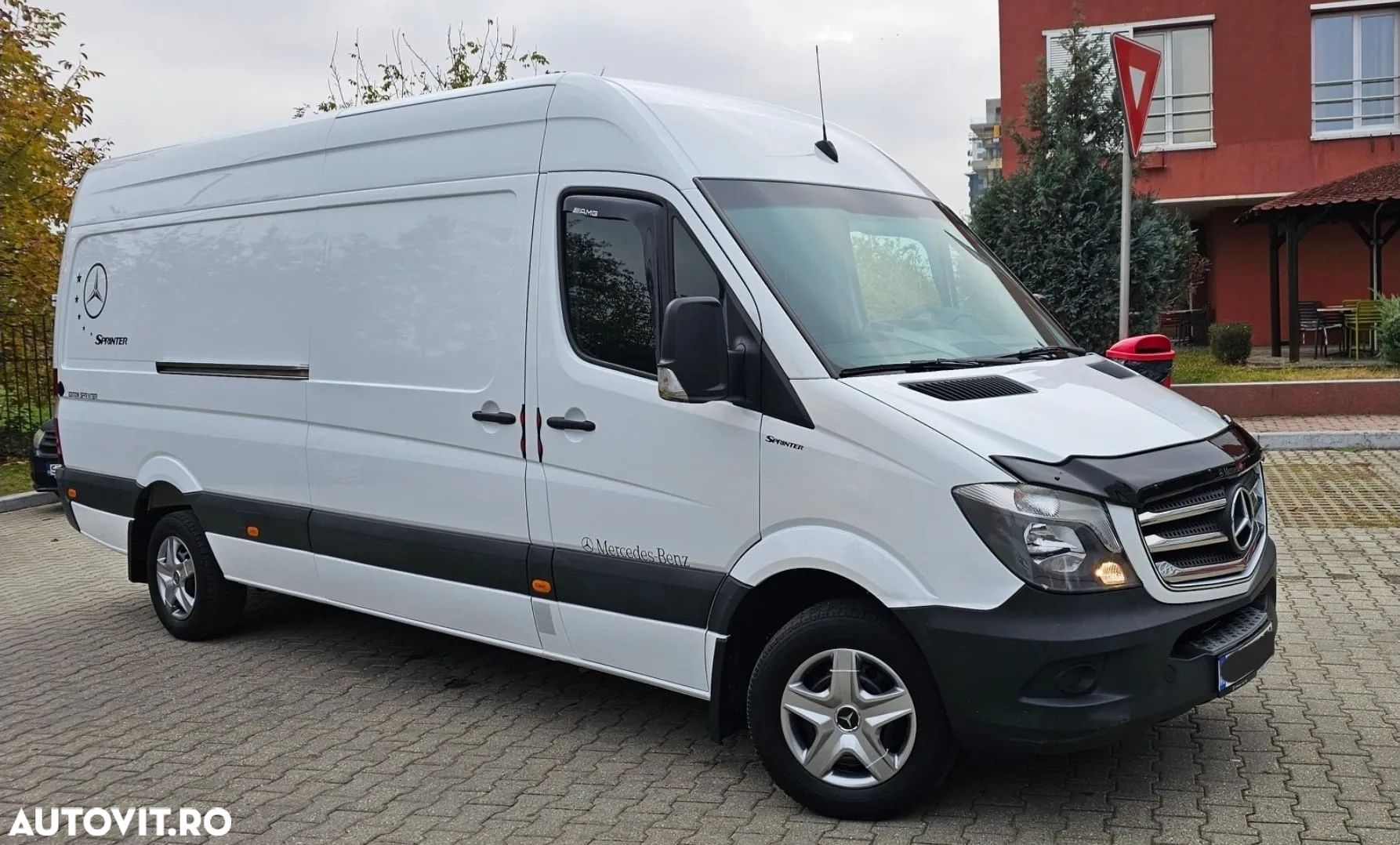 Mercedes-Benz Sprinter - 1