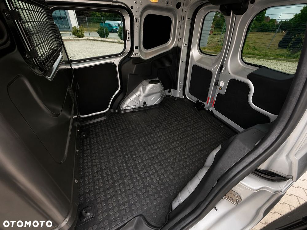 Ford TRANSIT COURIER - 26