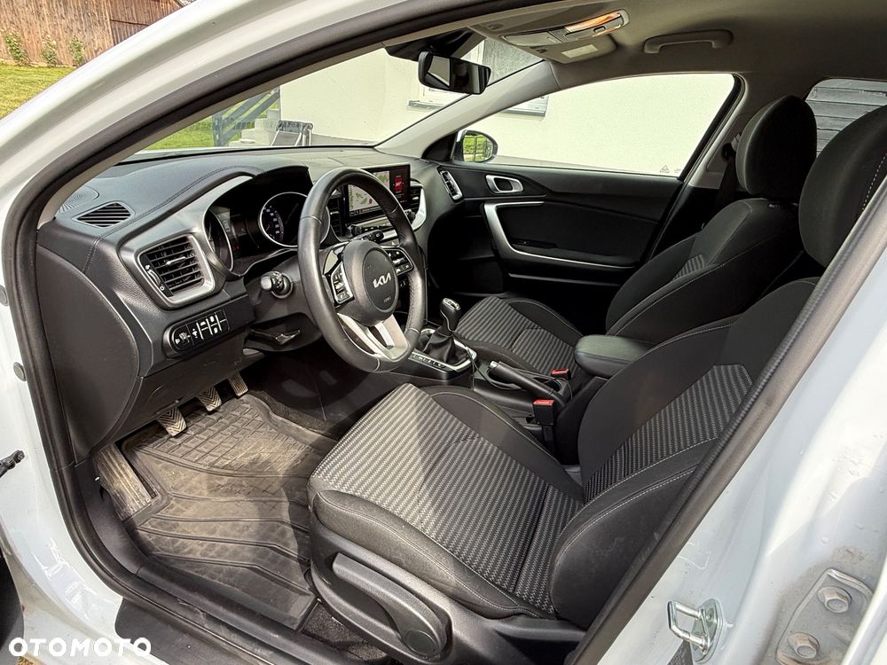 Kia Ceed - 12
