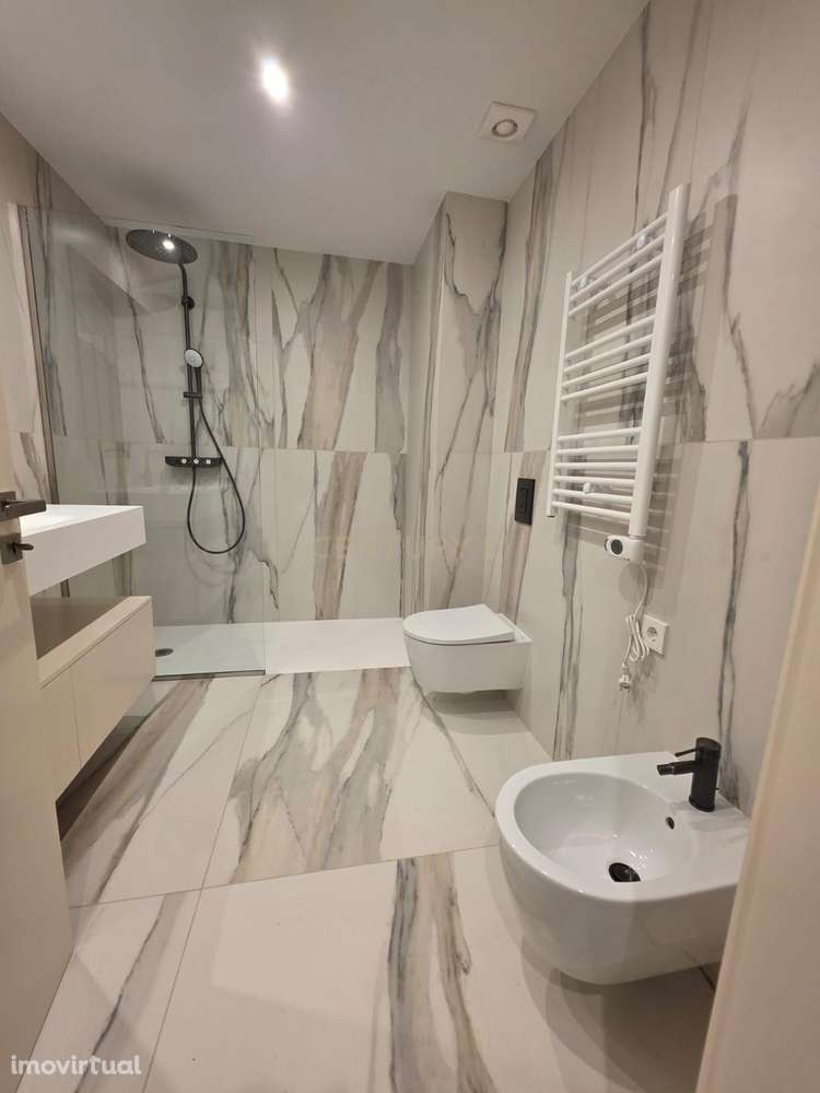 Apartamento T1 à venda na Rua José Falcão - Douro Nobilis I - Grande imagem: 3/22