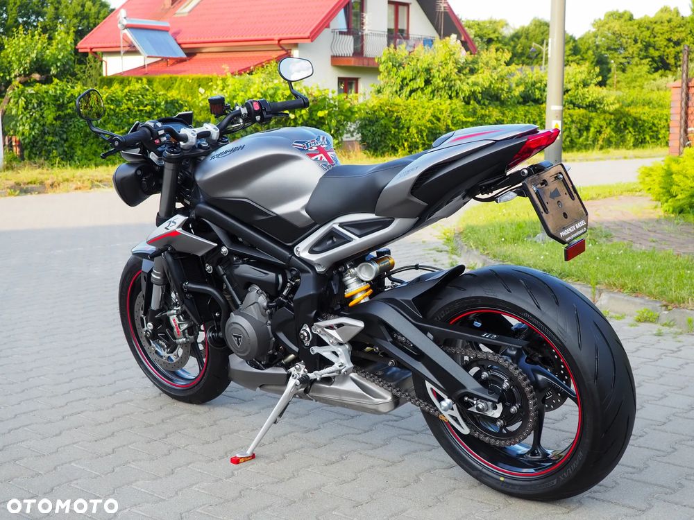 Triumph Street Triple - 2