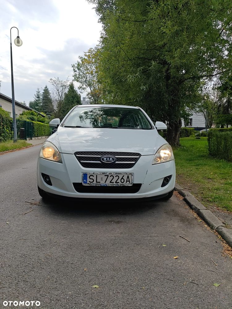 Kia Ceed 1.6 CRDi EX - 1