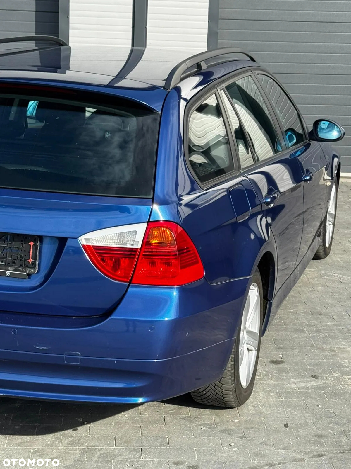 BMW Seria 3 318i Touring - 5
