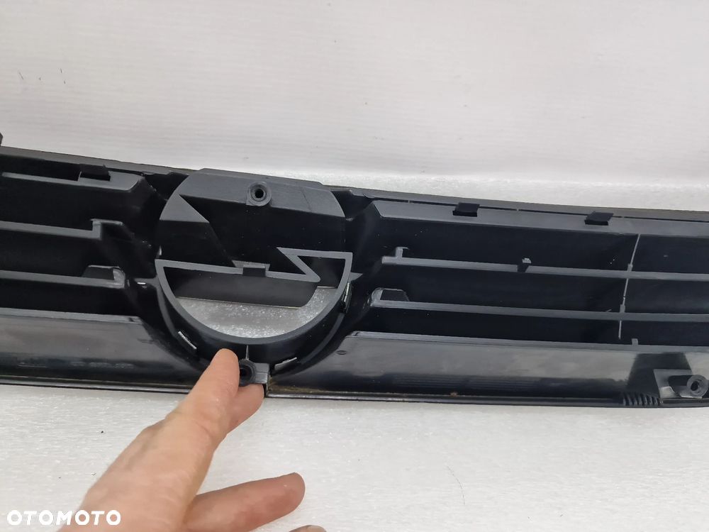 OPEL ASTRA II G 98- ATRAPA / GRILL PRZEDNI PRZÓD , NR 90588120 ,  NR AUKCJI GL380 - 7