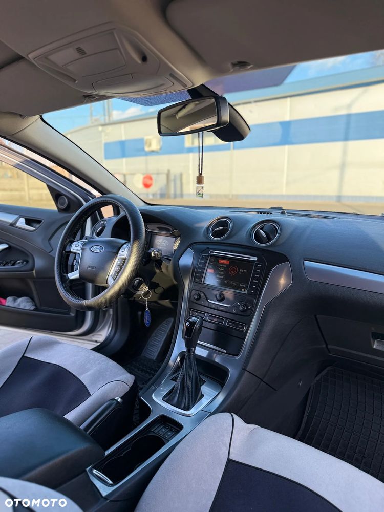 Ford Mondeo 2.0 TDCi Titanium - 12