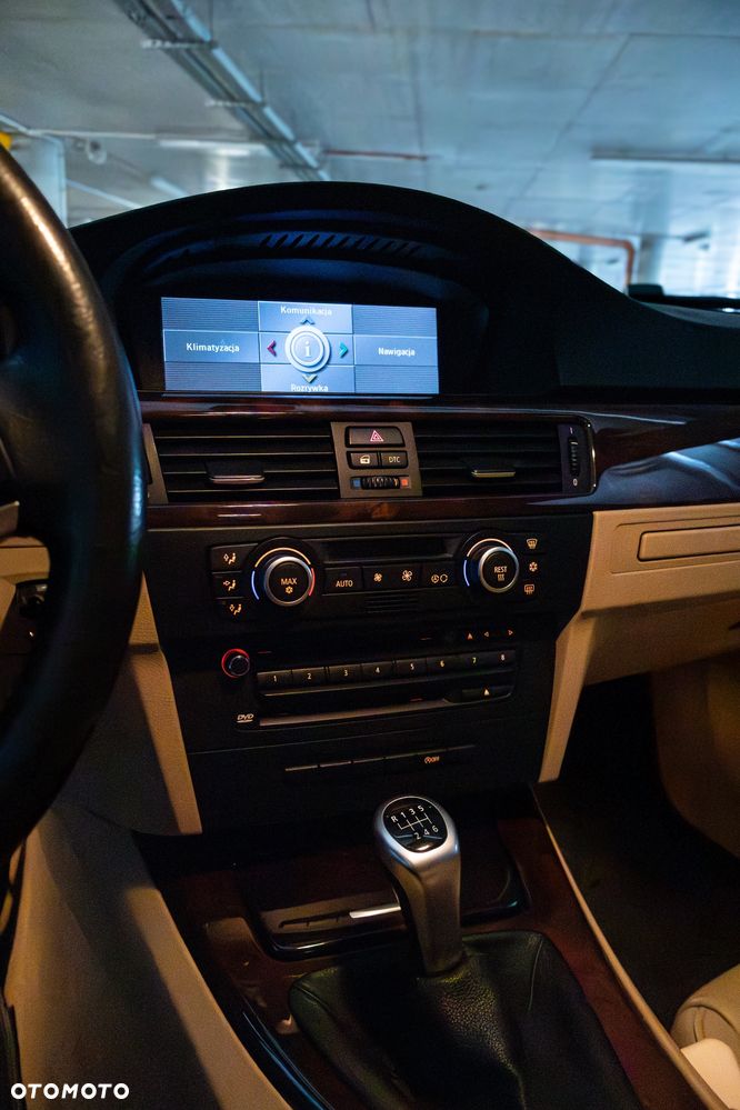 BMW Seria 3 320d - 12