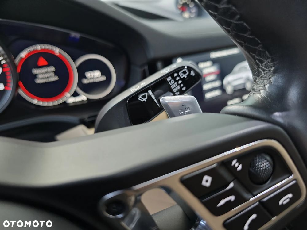 Porsche Cayenne Turbo - 24