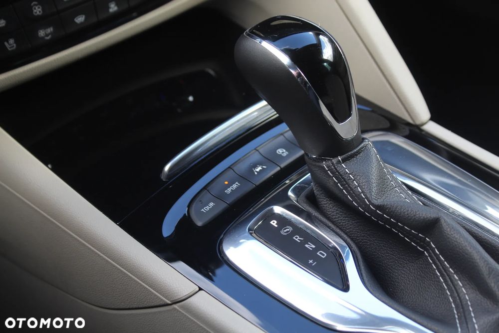 Opel Insignia - 24