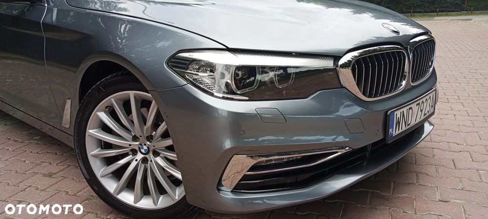 BMW Seria 5 520d Sport Line - 10