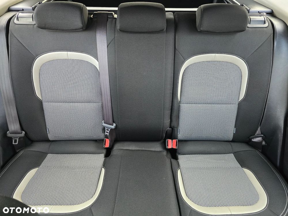 Kia Ceed 1.6 GDI Spirit - 21