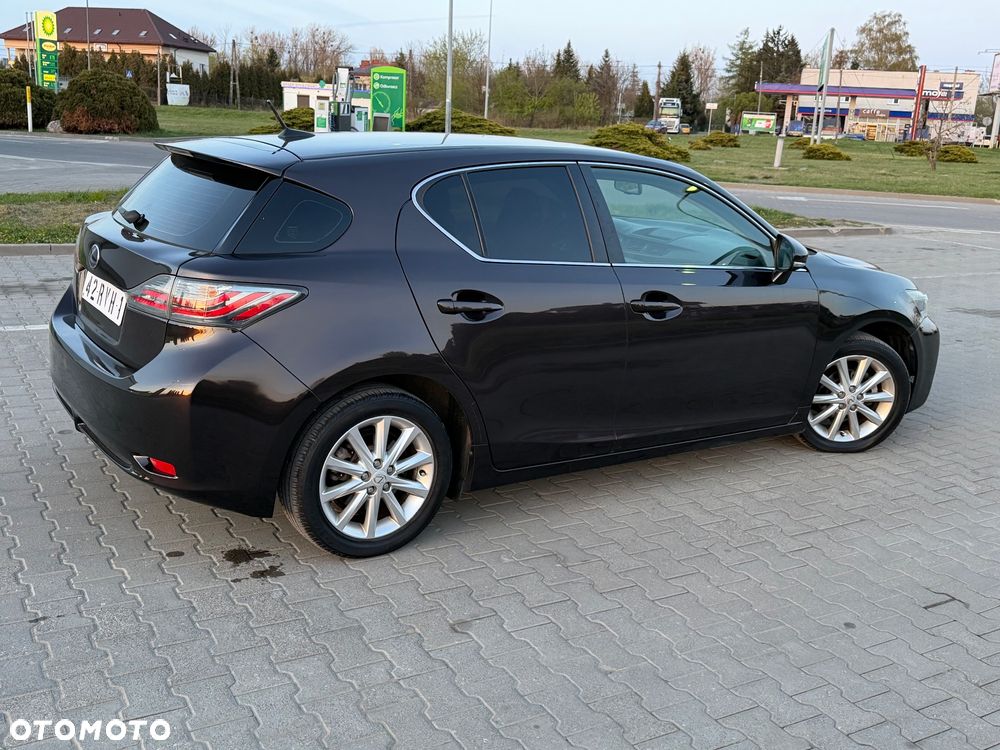 Lexus CT 200h Prestige - 4