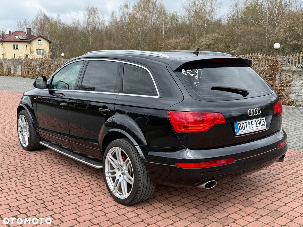 Audi Q7 - 10