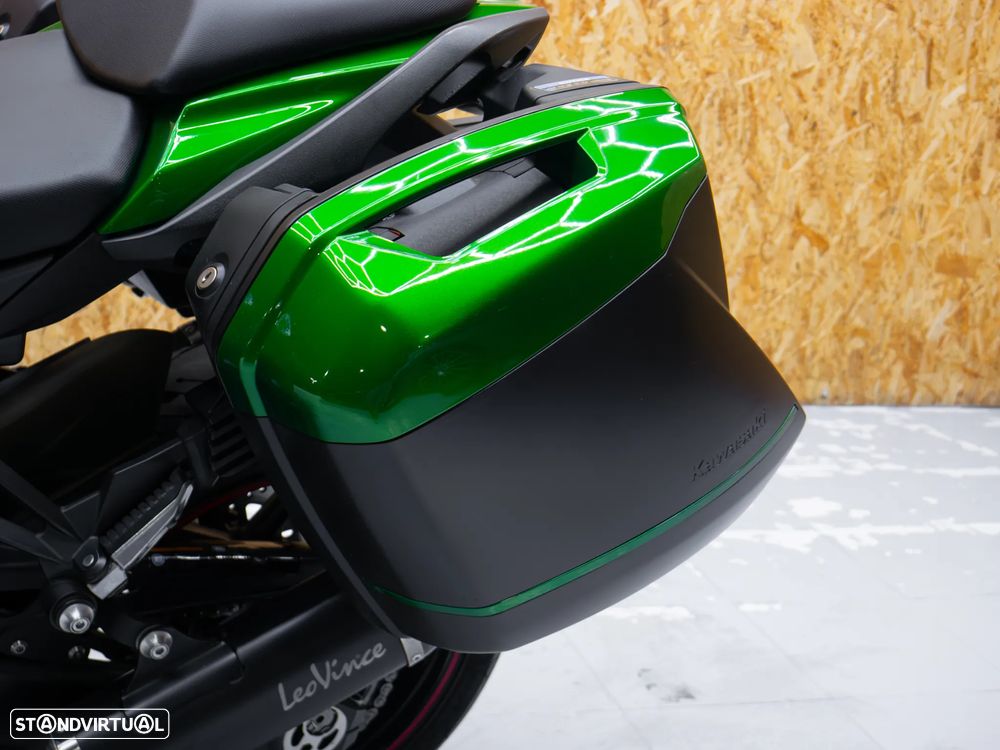 Kawasaki Z Z1000SX - 24