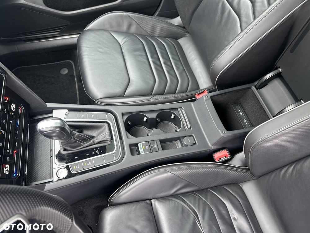 Volkswagen Arteon 2.0 TDI 4Motion R-Line DSG - 27