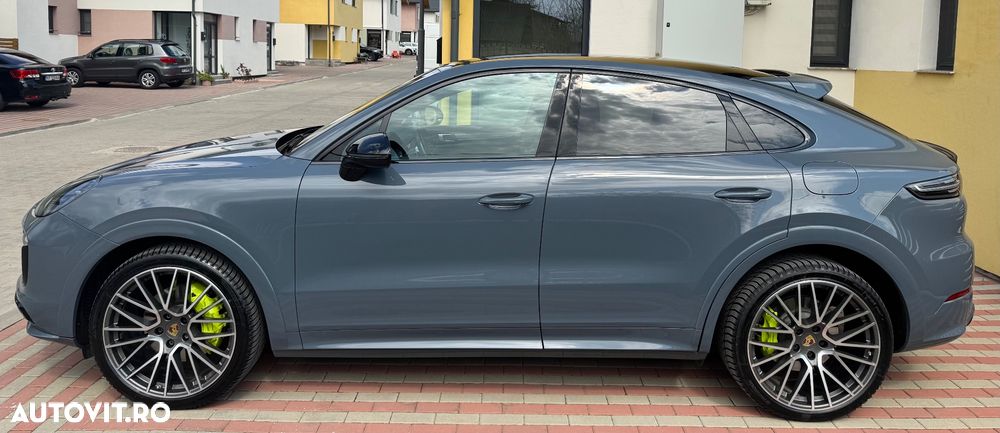 Porsche Cayenne Coupe E-Hybrid - 14