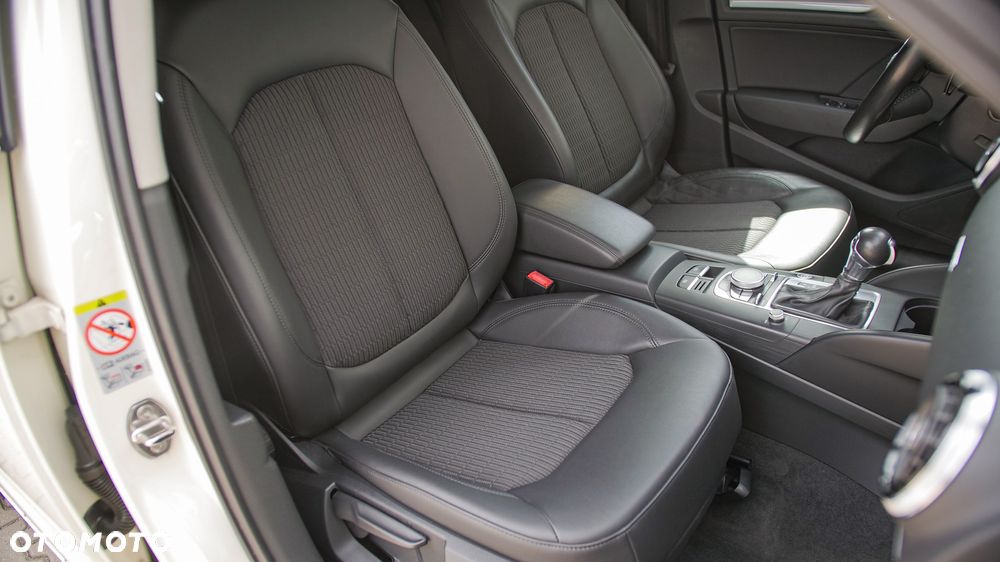 Audi A3 Sportback 2.0 TDI (clean diesel) quattro S tronic Attraction - 24