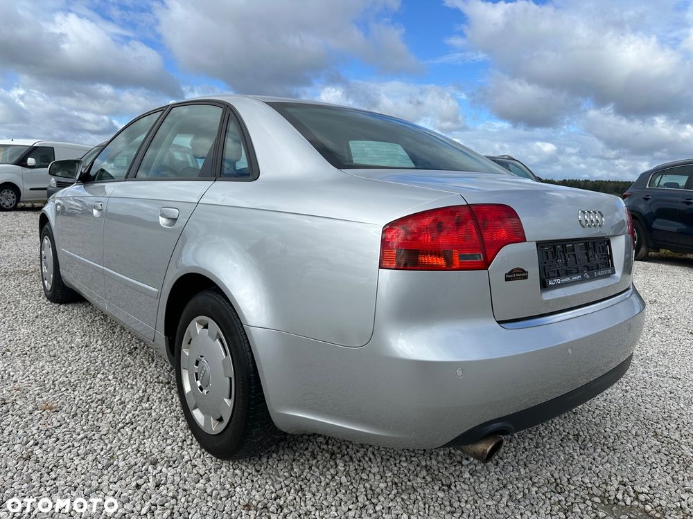 Audi A4 Limousine - 12