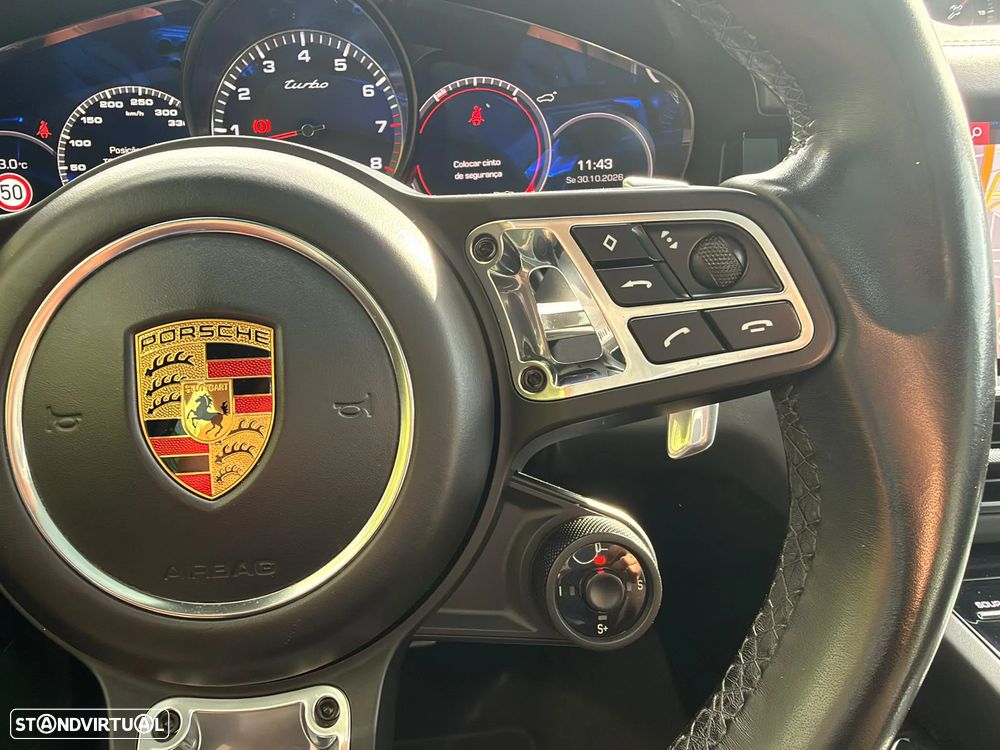 Porsche Cayenne Turbo - 20