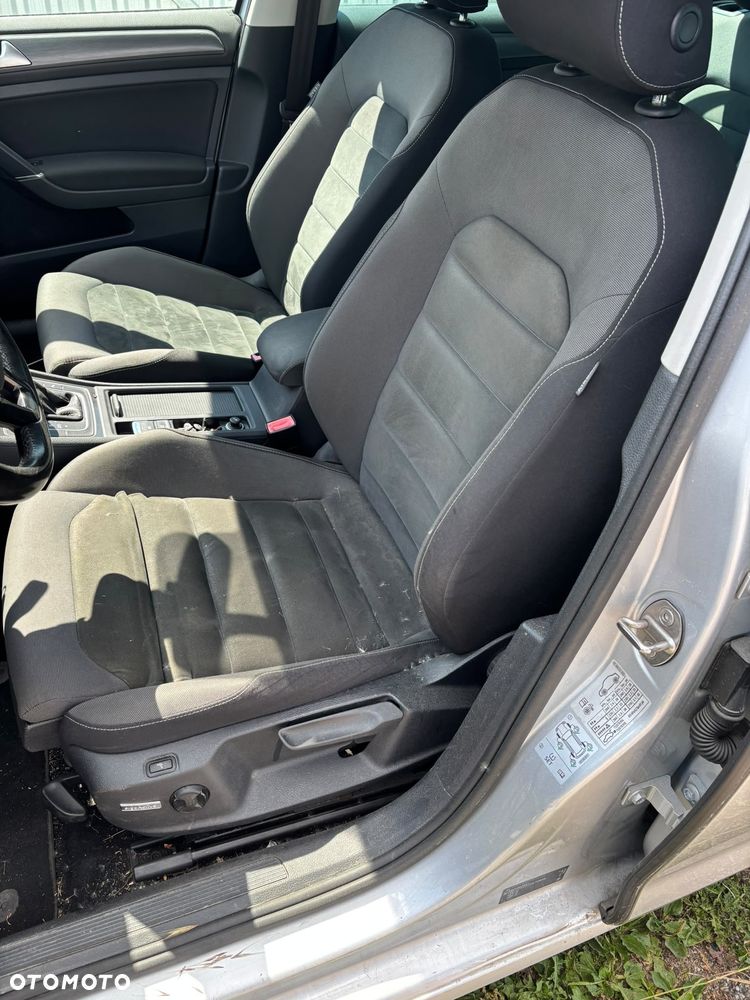 Volkswagen Golf - 9