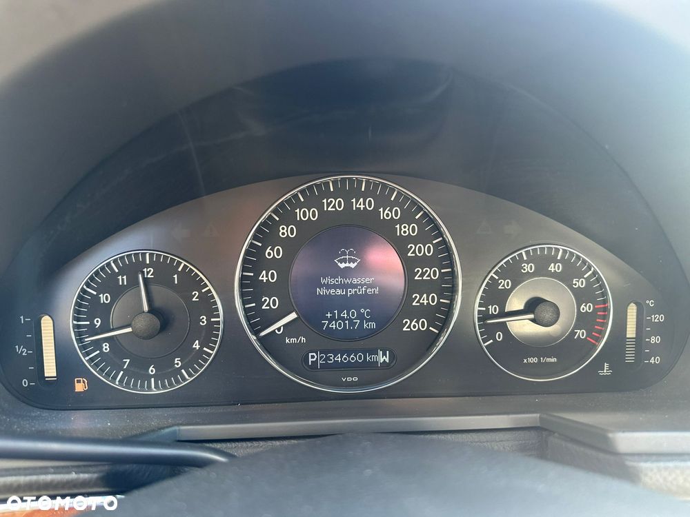 Mercedes-Benz Klasa E - 16